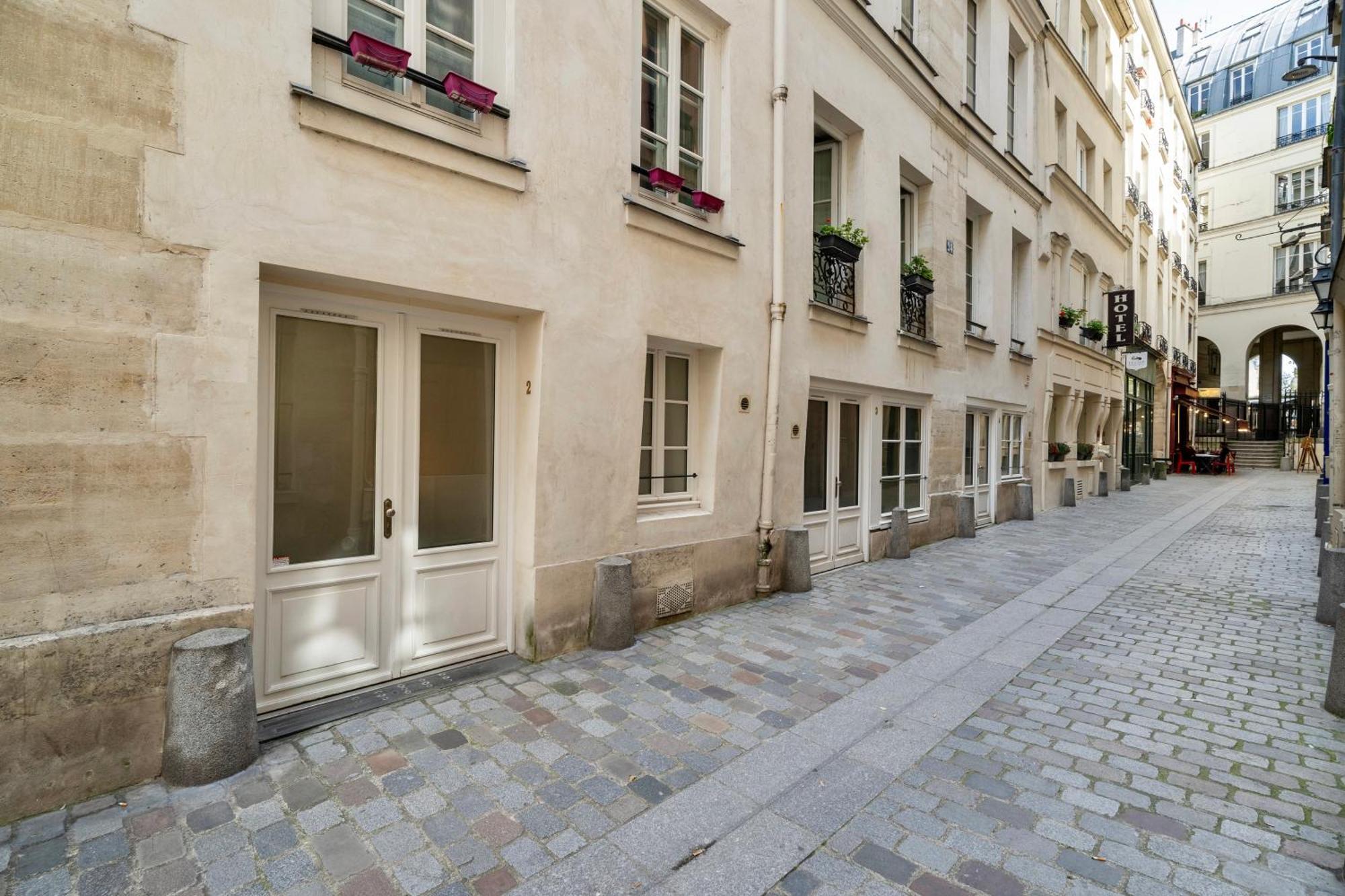 פריז Appartement 30M2 Cosy A 5 Min A Pied Du Musee Du Louvre מראה חיצוני תמונה
